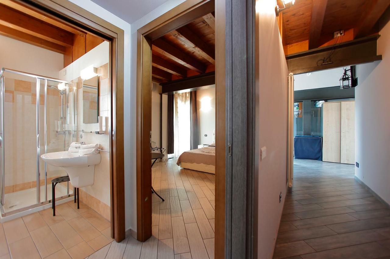 Camere Sul Garda بسكييرا ديل غاردا المظهر الخارجي الصورة
