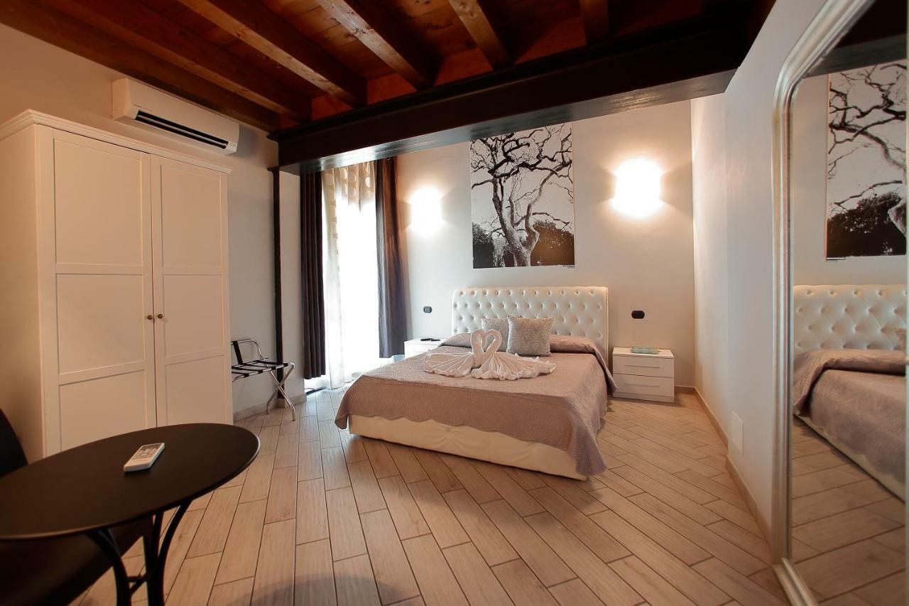 Camere Sul Garda بسكييرا ديل غاردا المظهر الخارجي الصورة