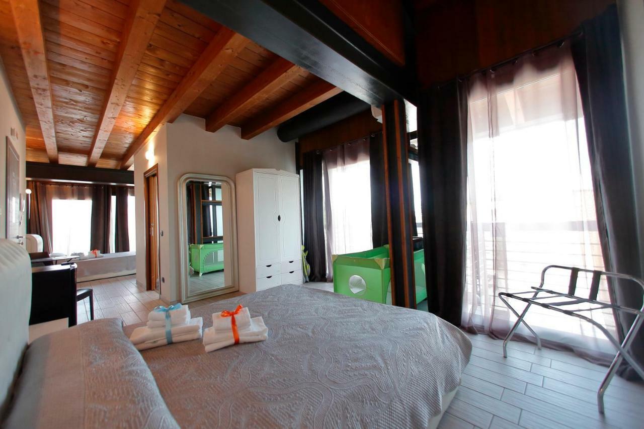 Camere Sul Garda بسكييرا ديل غاردا المظهر الخارجي الصورة
