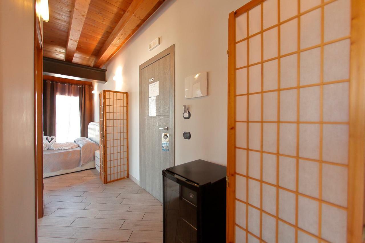 Camere Sul Garda بسكييرا ديل غاردا المظهر الخارجي الصورة