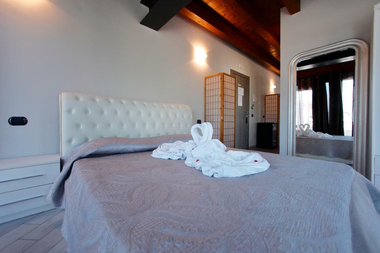 Camere Sul Garda بسكييرا ديل غاردا المظهر الخارجي الصورة