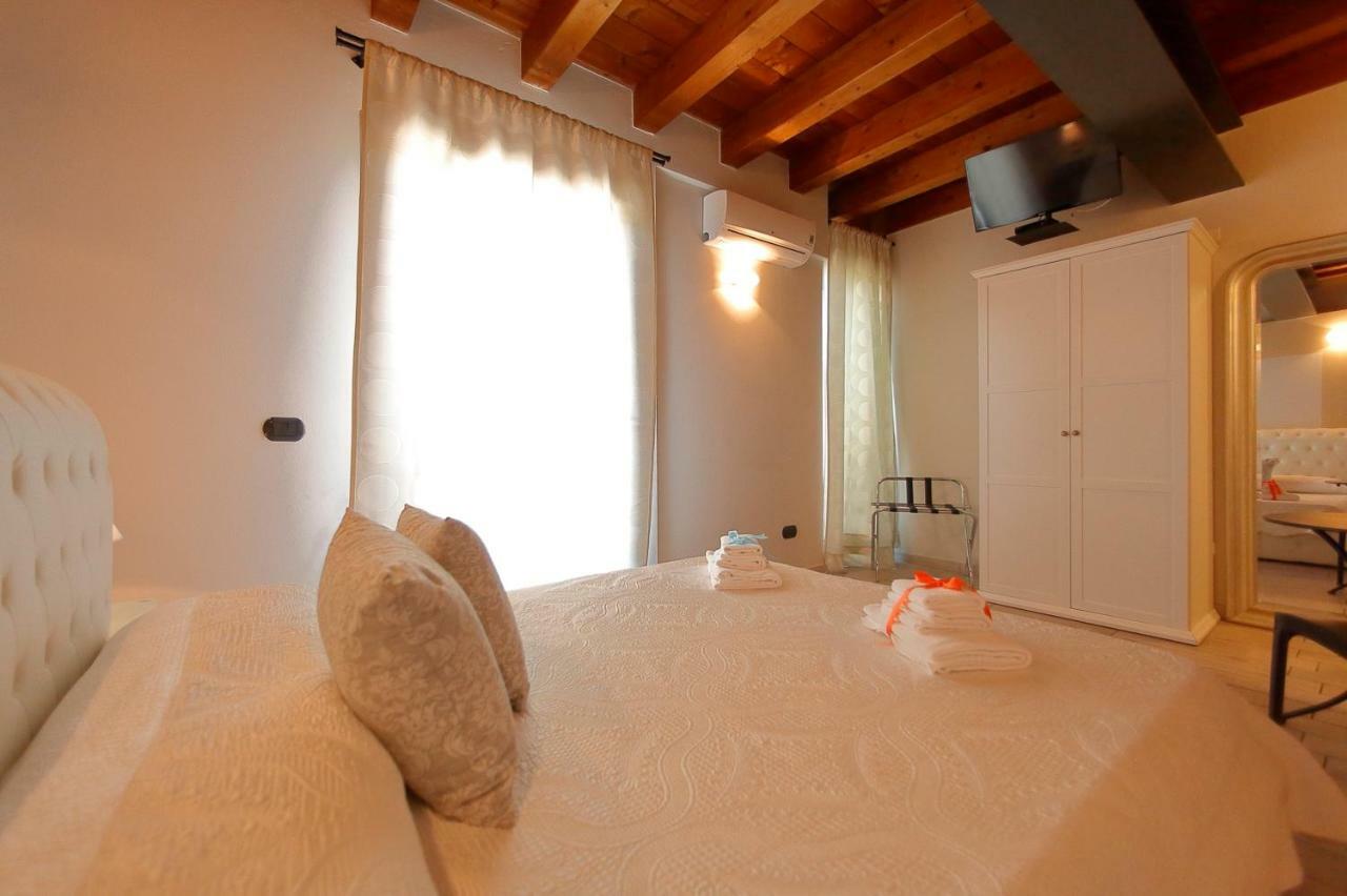 Camere Sul Garda بسكييرا ديل غاردا المظهر الخارجي الصورة