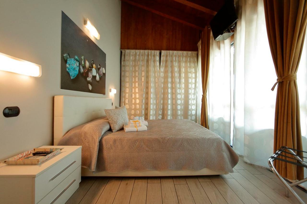 Camere Sul Garda بسكييرا ديل غاردا المظهر الخارجي الصورة