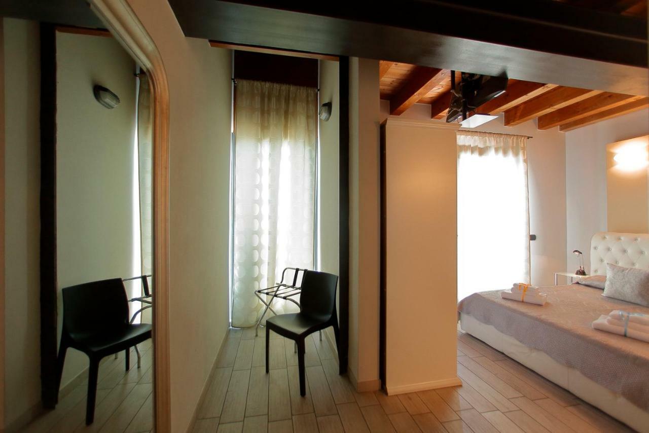 Camere Sul Garda بسكييرا ديل غاردا المظهر الخارجي الصورة