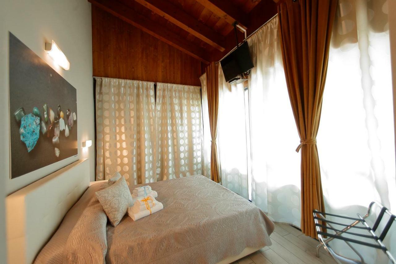Camere Sul Garda بسكييرا ديل غاردا المظهر الخارجي الصورة